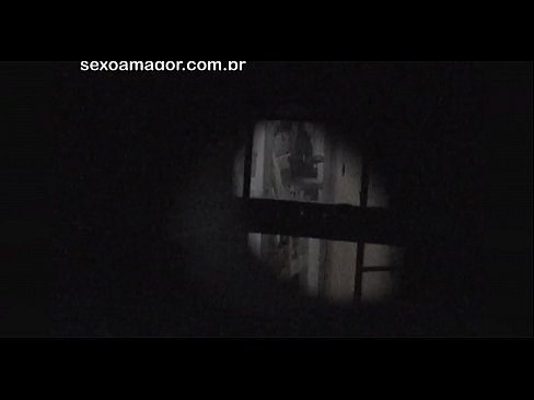 ❤️ Блонди ба таври махфӣ аз ҷониби як сайёҳи ҳамсоя, ки паси хиштҳои холӣ пинҳон шудааст, сабт мешавад ️ Видео мақъад дар tg.extratorrents.top ❌️